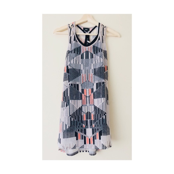 Abstract tunic - Picture 2 of 5